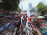 Jurus Sakti Buruh yang Bikin Jokowi Mau Revisi Aturan UMP