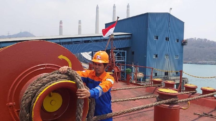 Anak usaha PLN membeli kapal bekas buatan Jepang US$ 10,7 juta untuk angkut batu bara di Sumatera 