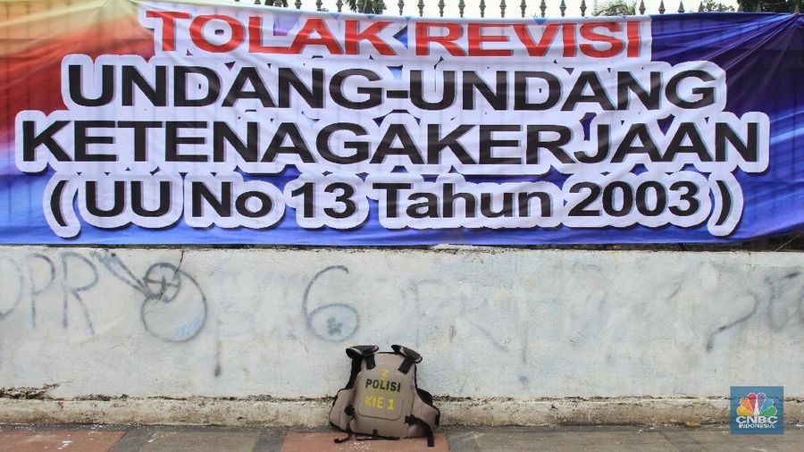 Buruh Bergerak, Iuran BPJS Tak Jadi Naik Pak Jokowi?