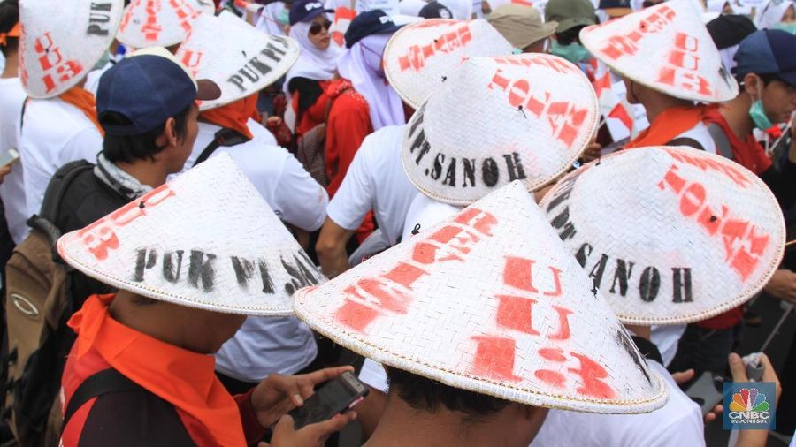 Demo ini diklaim mencapai puluhan ribu peserta.