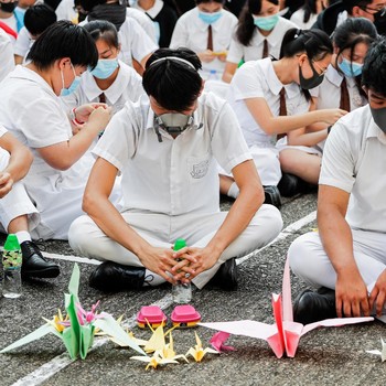 Polisi Tembak Remaja di Demo Hong Kong, Siswa Gelar Aksi