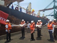 PLN Resmikan Kapal Angkutan Batu Bara ke Sumatera