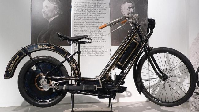Sejarah Otomotif Indonesia dari Motor 1893 dan 'Kreta Setan'