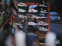 Ini Bukti Sepatu Impor Vietnam Obrak-Abrik Pasar RI