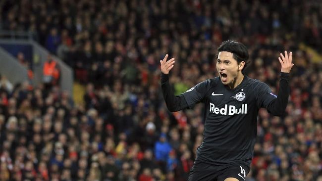 Resmi: Takumi Minamino Gabung Liverpool