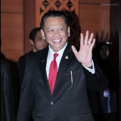 Bamsoet Belum Putuskan Maju Jadi Caketum Golkar, Galau Pak?