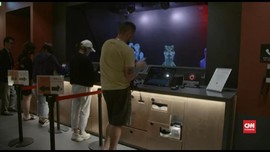 VIDEO: Staf Hologram Sambut Tamu di Hotel Jepang