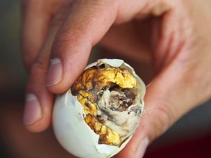 Balut Makanan Ikonik FIlipina, Apakah Halal Dikonsumsi Muslim?