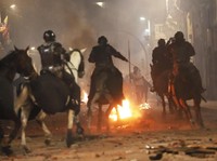 Utang Jerat Ekuador yang Kaya Minyak ke Lubang Krisis