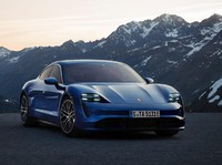 Diam-diam Porsche Masih Ogah Hengkang di Rusia, Ini Sebabnya