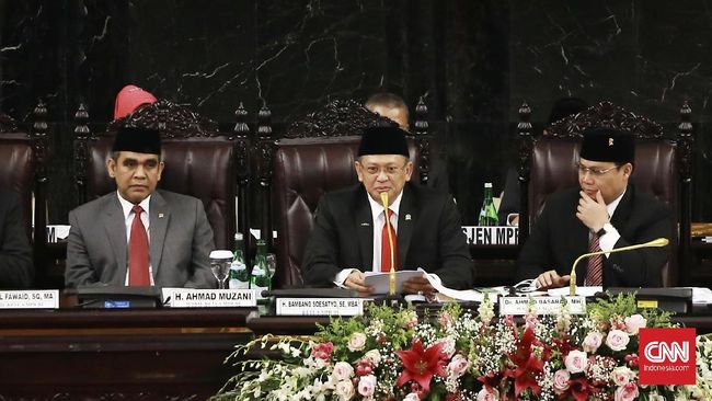 MPR Usul Pelantikan Jokowi-Ma'ruf Digelar Pukul 14.00 WIB