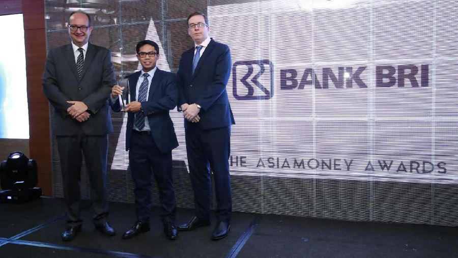 PT Bank Rakyat Indonesia (Persero) Tbk (BBRI) dinobatkan Asiamoney sebagai Best Bank for CSR di Indonesia dalam ajang Asiamoney Best Bank Awards 2019.