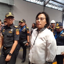 Tanpa Kompromi, Dua Jempol untuk Sri Mulyani Sikat Netflix Cs