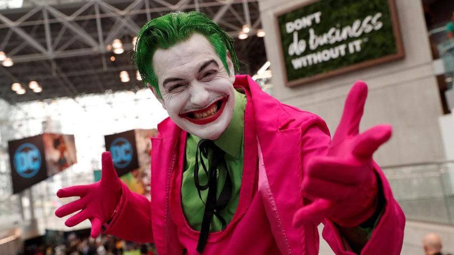 A person dressed up as the Joker attends the 2019 New York Comic Con in New York City, New York, U.S., October 3, 2019. REUTERS/Shannon Stapleton TPX IMAGES OF THE DAY
