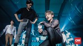 Ada pula boyband asal Korea Selatan, Ateez, yang turut beraksi di atas panggung Spotify on Stage Jakarta 2019. (CNN Indonesia/Bisma Septalisma)