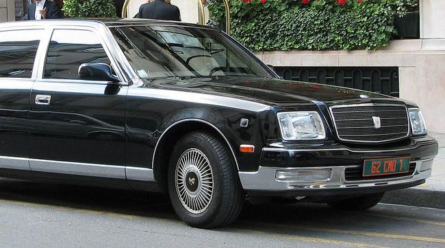 Di Atas Langit Ada Langit, di Atas Lexus Ada Mobil Super Mewah Ini