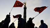 Para demonstran, seperti terlihat di Monumen Victory Column, Berlin, Jerman, berjanji akan mengganggu jalannya pemerintahan selama dua pekan jika negara tidak bersikap terhadap ancaman perubahan iklim. (Tobias SCHWARZ/AFP)