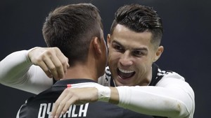 Sarri Tak Mau Terus Mainkan Trio Higuain-Ronaldo-Dybala