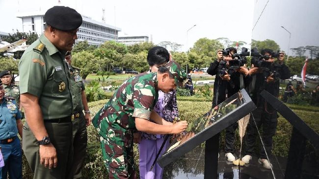 Panglima TNI Resmikan Monumen Jenderal Soedirman di Cilangkap