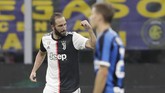 Gonzalo Higuain mencetak gol kemenangan Juventus pada menit ke-82. (AP Photo/Luca Bruno)