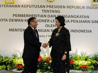 Jokowi Tunjuk Dewan Komisioner LPS Baru Pengganti Destry
