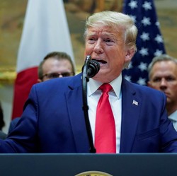 Fokus Kampanye, Trump Tunda Kenaikan Tarif Barang Eropa