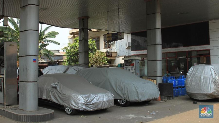 Pom bensin yang berlokasi di Jl. Ks. Tubun Rt05/Rw06, Pertamburan, Jakarta Pusat (di depan Rumah Sakit Pelni) sudah berubah fungsinya menjadi tempat parkir.
