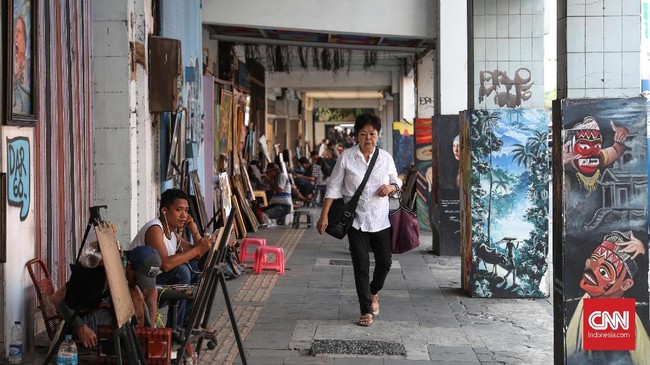 Foto Pelukis Jalanan Destinasi Wisata Di Kota Tua Jakarta