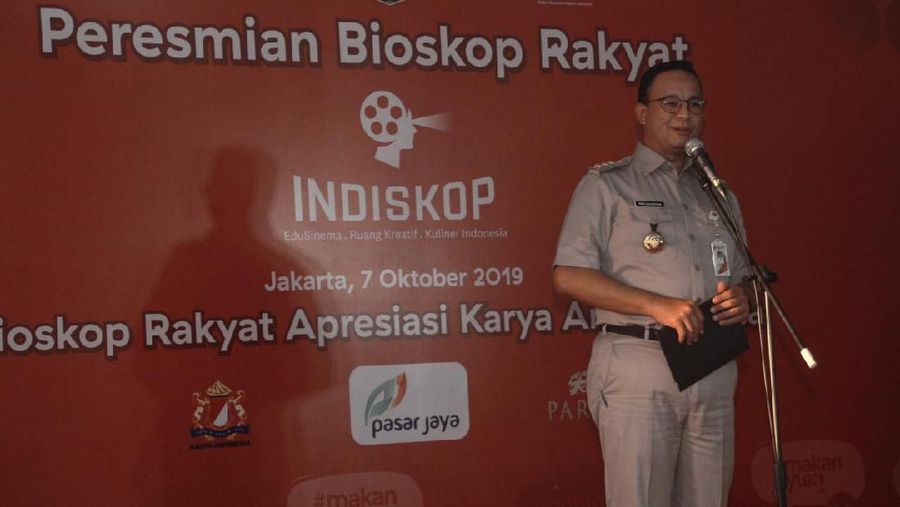 Gubernur DKI Jakarta Anies Baswedan meresmikan beroperasinya bioskop rakyat bernama 'Indiskop'.