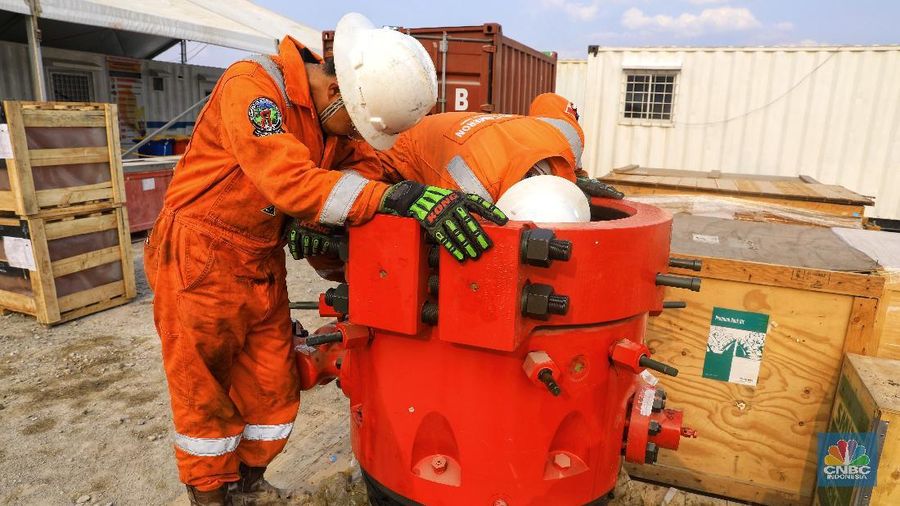 Kegiatan Tajak Sumur atau Spud In merupakan rangkaian kegiatan operasi pengeboran