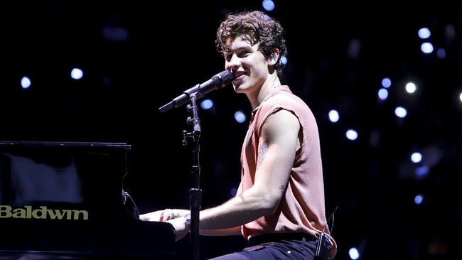 Pita Suara Bengkak, Shawn Mendes Batalkan Konser