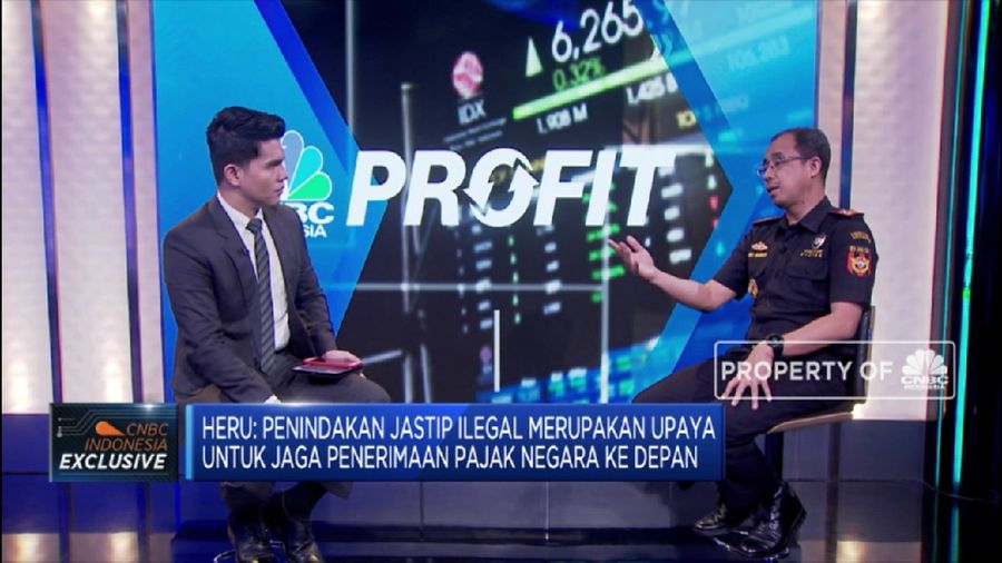 praktik ilegal ini dilakukan pelaku dengan membawa barang yang akan di jual dari luar negeri masuk ke Indonesia melalui fasilitas barang penumpang.