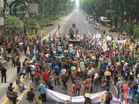 Intip Momen Ratusan Petani Geruduk Istana Jokowi di Jakarta