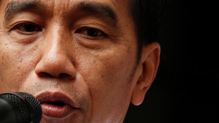 Kedatangan Jokowi untuk menjenguk Menteri Koordinator Bidang Politik Hukum dan Keamanan Jenderal TNI (Purn) Wiranto pascainsiden penusukan