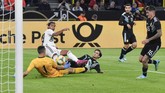 Serge Gnabry mencetak gol pembuka timnas Jerman ke gawang timnas Argentina. Gol itu jadi yang ke-10 Gnabry dari 11 penampilan bersama Die Mannschaft dan satu gol lainnya dijaringkan Kai Havertz. (AP Photo/Martin Meissner)