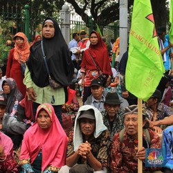 Bukan Nyinyir, Ini Sederet Fakta & Data Ekonomi RI Itu Suram!