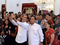 Saat Jokowi & Prabowo Foto Selfie, So Sweet...