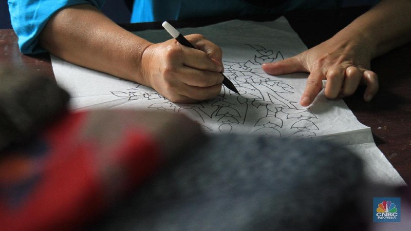Pada tahun 2017, warga Jalan Mayang RT 02 RW XI Larangan Selatan, Kota Tangerang tersebut mendeklarasikan menjadi Kampung batik Kembang Mayang.