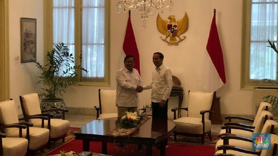 Jokowi membenarkan, pertemuan itu juga membahas kemungkinan Gerindra bergabung ke dalam koalisi pemerintah.