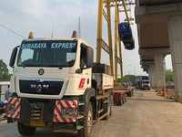 Begini Penampakan LRT Jabodebek yang Tiba di Jakarta