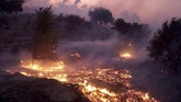 Lebih dari satu juta warga California tidak mendapat suplai listrik karena pemadaman. Petugas berwenang memutus suplai listrik untuk menghindari dampak kebakaran lebih parah. (Dean Musgrove/The Orange County Register via AP)