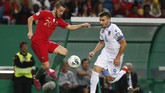 Bernardo Silva berhasil mencetak gol pembuka Portugal di laga ini. Bernardo Silva mencetak gol di menit ke-16. (AP Photo/Armando Franca)