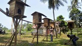 Nama sekolah ini tidak mengacu kepada perguruan tinggi, melainkan sekolah yang berada di pohon (atau ketinggian). (ANTARA FOTO/Iggoy el Fitra)