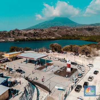 Amboi... Begini Pemandangan SPBU Terindah di Lembata NTT