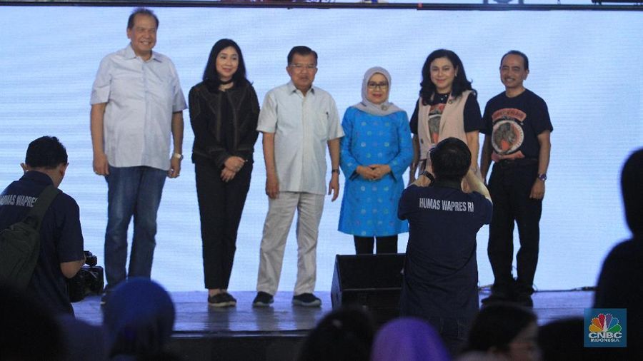 Acara silahturahmi keluarga besar sekretariat wakil presiden yang berlokasi di Trans Studio Theme Park Cibubur