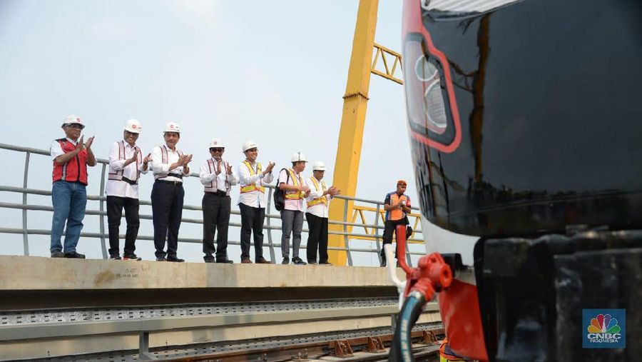 Moda transportasi Lintas Raya Terpadu (LRT) Jabodebek memang baru akan beroperasi pada November 2021.
