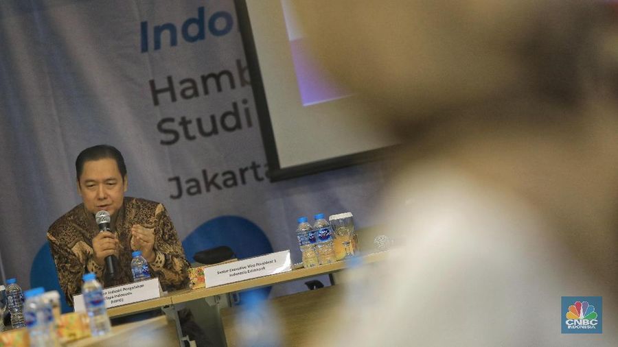 Roundtable ini merupakan ajang diskusi untuk para pemangku kepentingan guna membahas hasil kajian Hambatan vs Insentif Indonesia. 