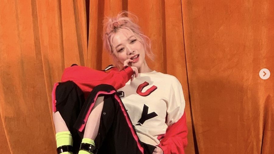Banyak artis Kpop yang terbelit isu kesehatan mental namun tabu untuk membahasnya.