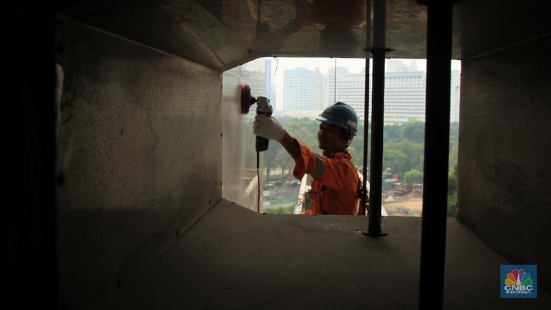 Renovasi Masjid Istiqlal dilaksanakan oleh PT Waskita Karya sebagai kontraktor pelaksana dan PT Virama Karya selaku konsultan manajemen konstruksi.