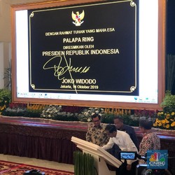 Live! Jokowi Resmikan 'Tol Langit' Demi Internet Ngebut